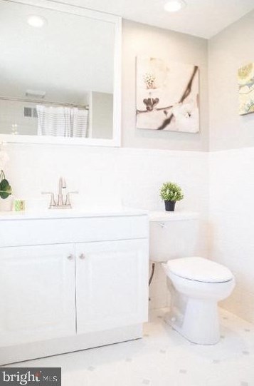 801 Lincoln Dr, Chester PA 19015-1020 exterior