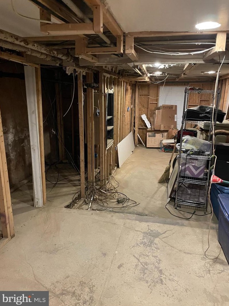 129 Springton Rd, Upper Darby PA  19082-4808 exterior