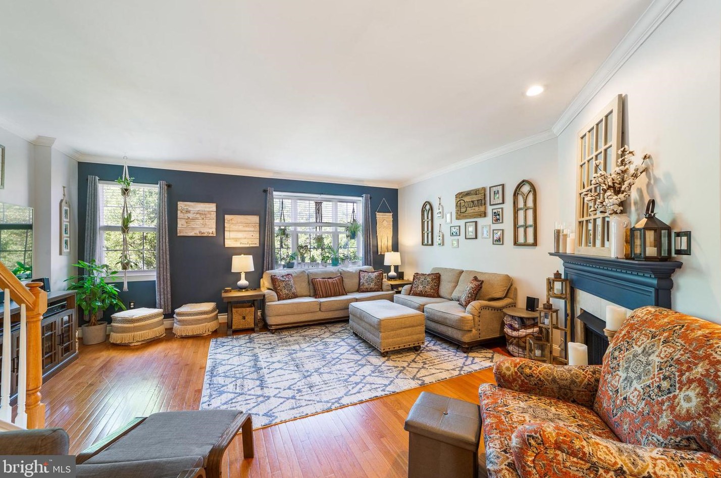 49 Hoag Ln, Chester PA  19014-3702 exterior