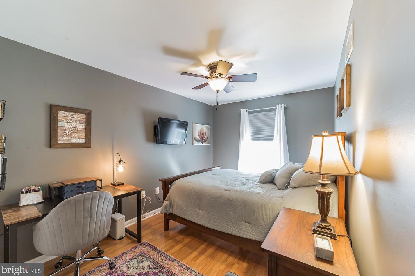 49 Hoag Ln, Chester PA  19014-3702 exterior