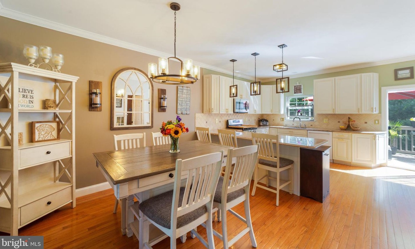 49 Hoag Ln, Chester PA  19014-3702 exterior