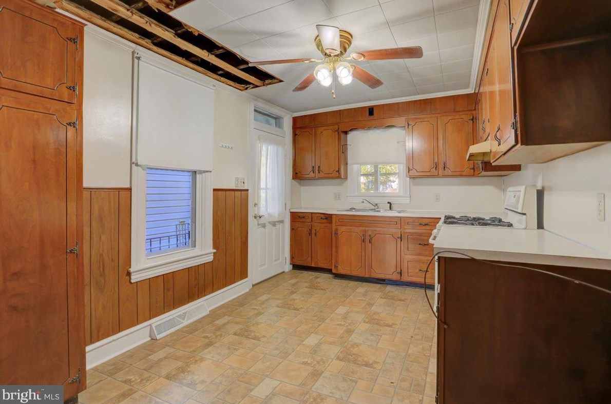 247 Martin Ave, Chambersburg PA 17201-1535 exterior