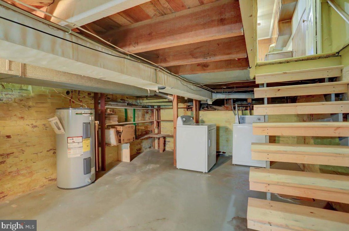 247 Martin Ave, Chambersburg PA 17201-1535 exterior