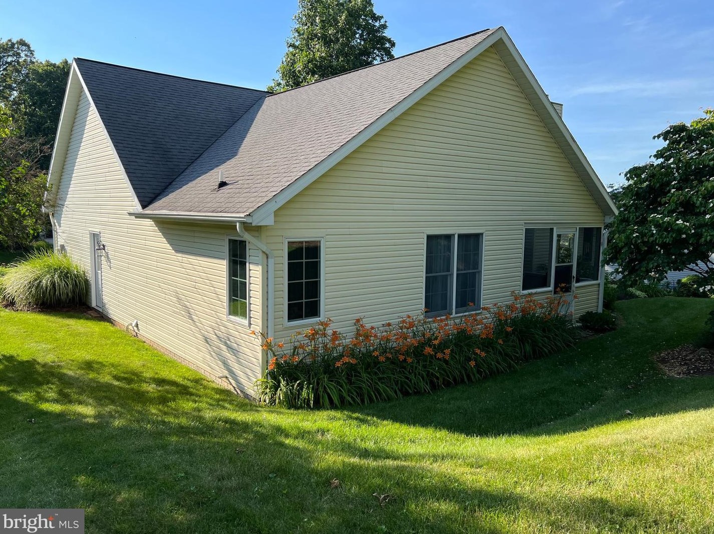 6032 Greenbriar Ter, Fayetteville PA  17222-9669 exterior