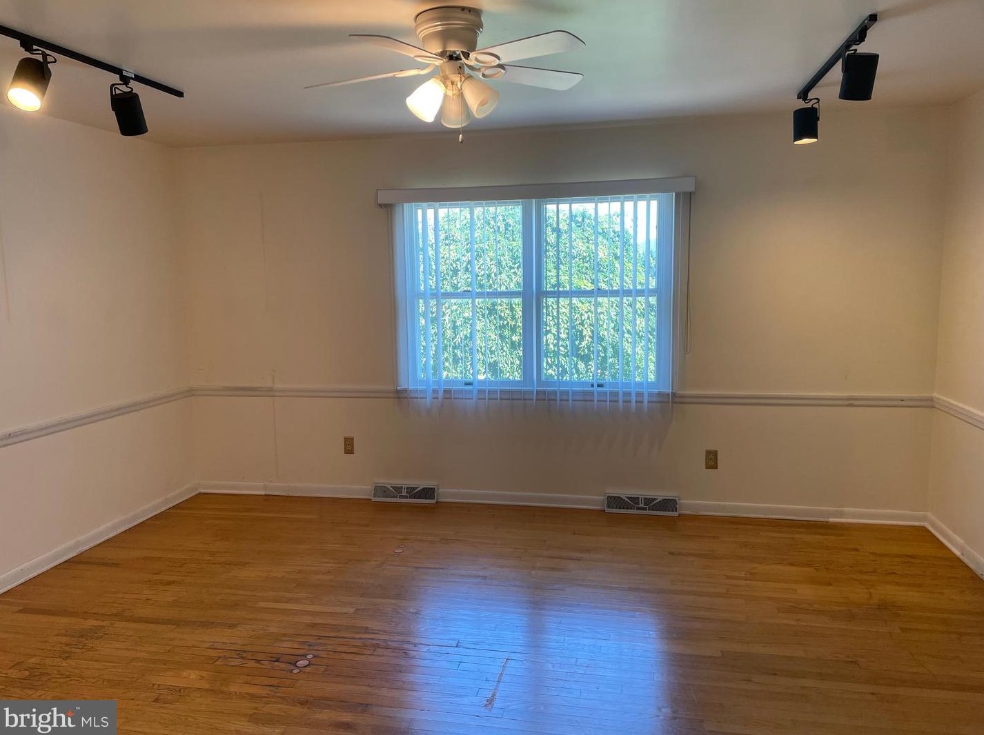 4124 Lincoln Way, Fayetteville PA  17222-1125 exterior