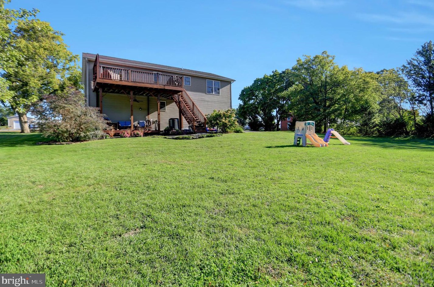 12 Feaster Rd, Chambersburg PA 17202-9262 exterior