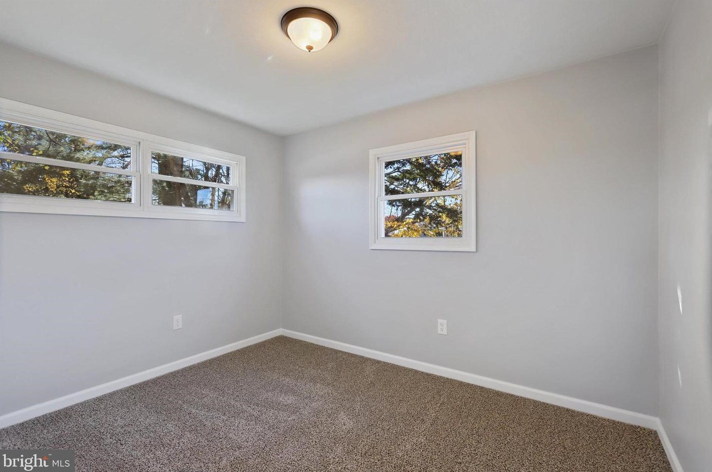 121 Lincoln Dr, Fayetteville PA  17222-1009 exterior