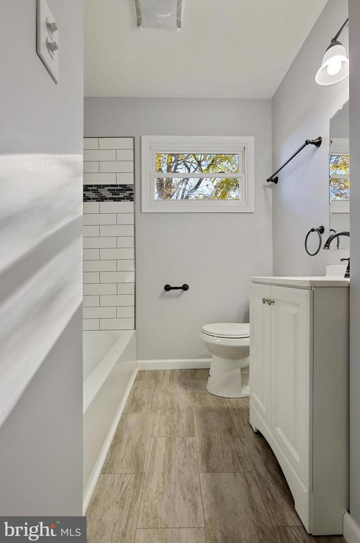 121 Lincoln Dr, Fayetteville PA  17222-1009 exterior