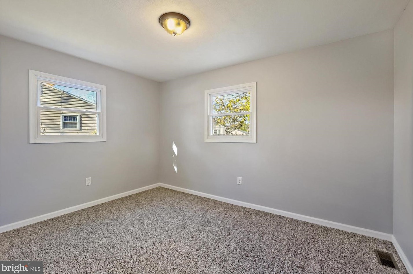 121 Lincoln Dr, Fayetteville PA  17222-1009 exterior