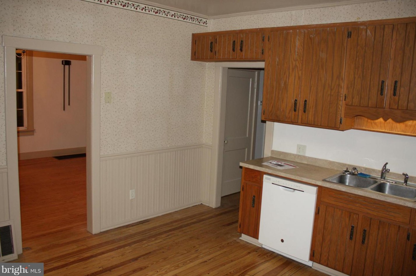 698 Guilford Ave, Chambersburg PA  17201-3813 exterior