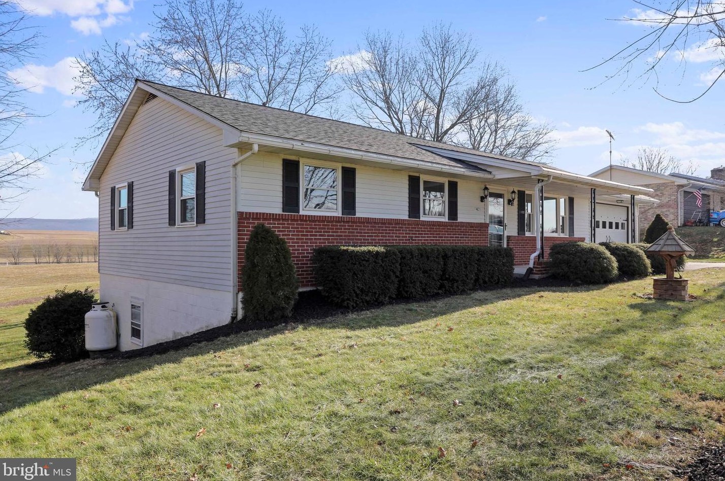 6456 Wayne Hwy, Roadside PA  17268-9622 exterior