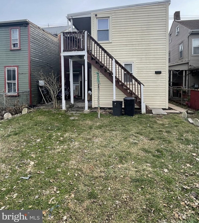 553 Broad St, Chambersburg PA  17201-1608 exterior