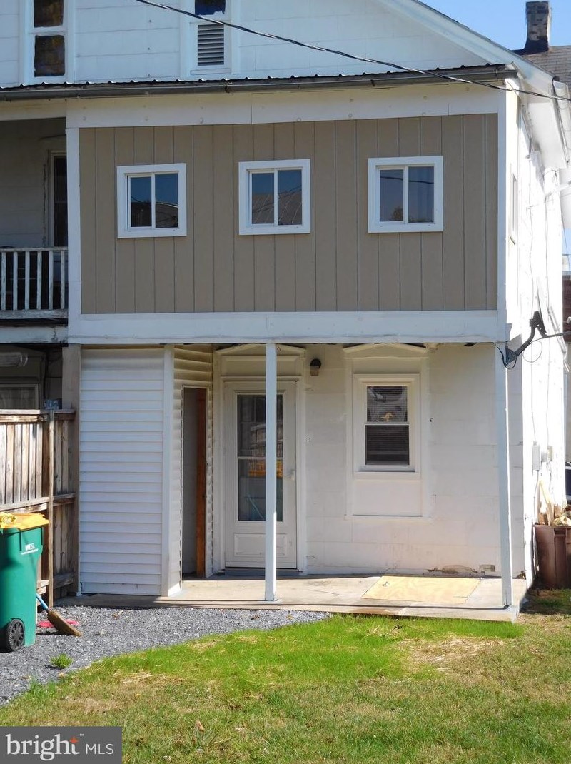 120 Hamilton Ave, Roadside PA  17268-1408 exterior