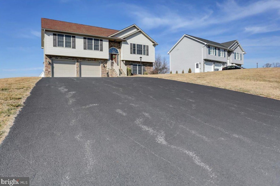 400 Frick Ave, Roadside PA  17268-1034 exterior