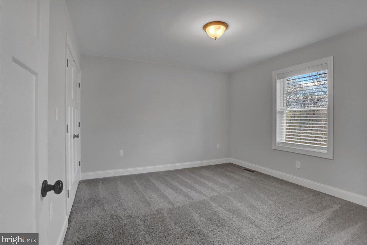 1760 Old Kiln Dr, Chambersburg PA  17202-9219 exterior