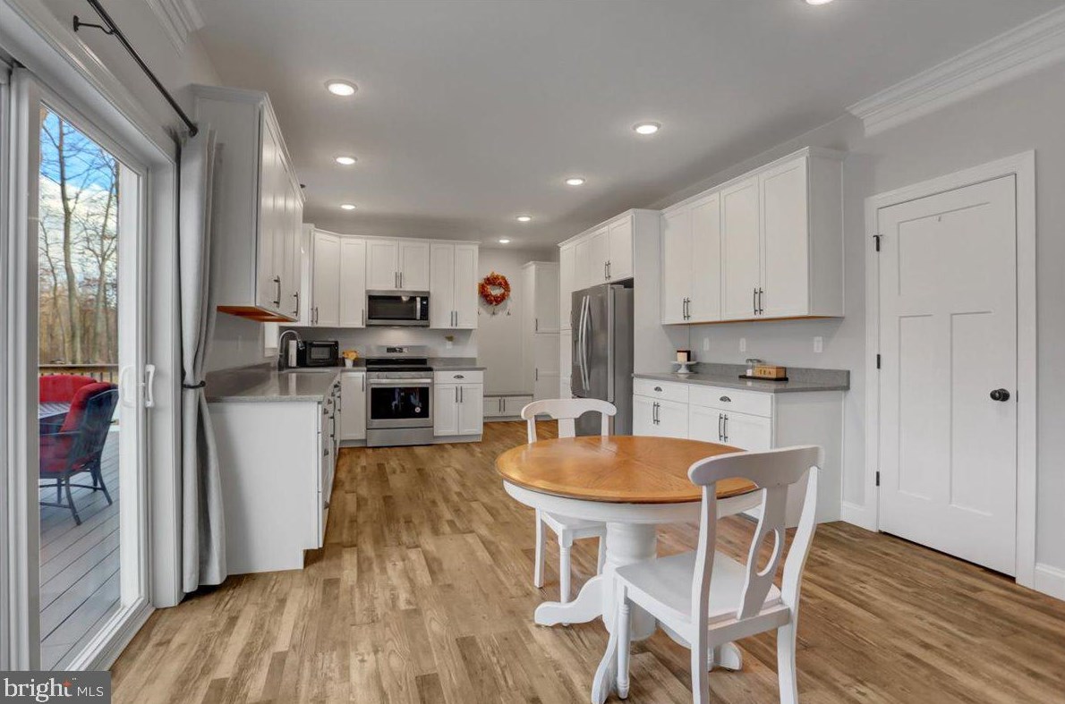 1760 Old Kiln Dr, Chambersburg PA  17202-9219 exterior