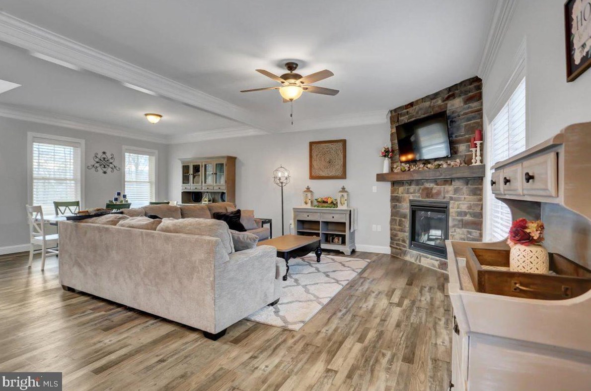 1760 Old Kiln Dr, Chambersburg PA  17202-9219 exterior