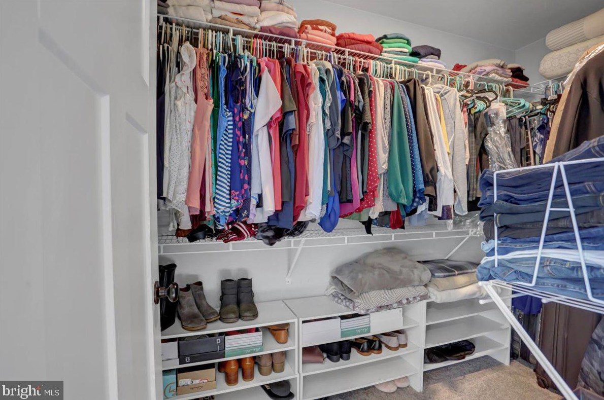 1760 Old Kiln Dr, Chambersburg PA  17202-9219 exterior