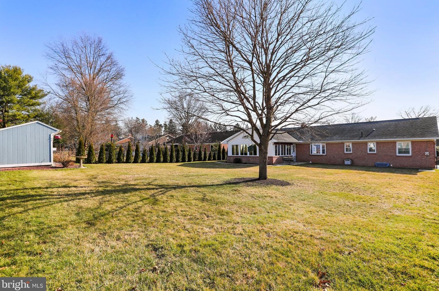 531 Mentzer Ave, Chambersburg PA  17201-1429 exterior