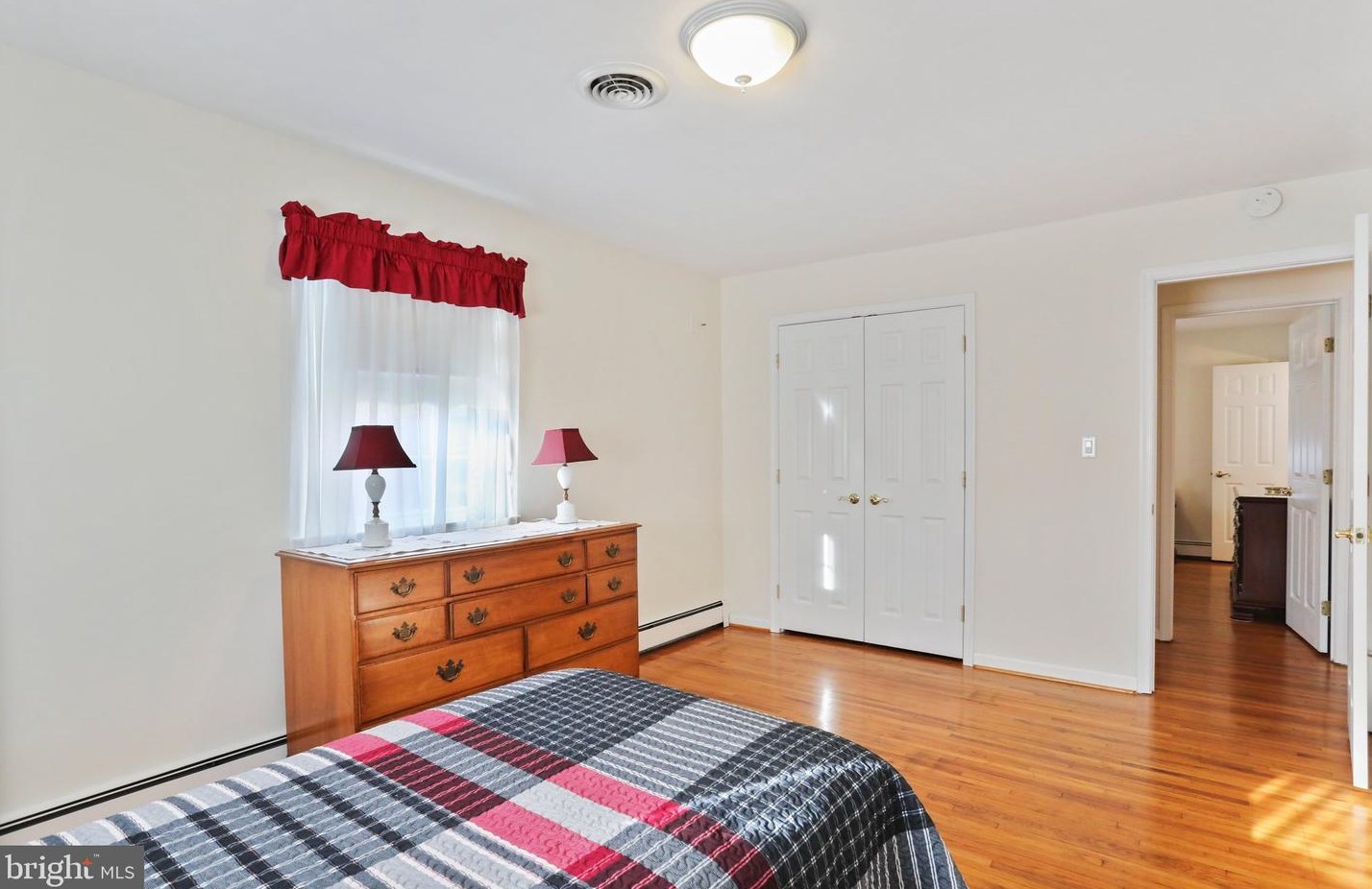 531 Mentzer Ave, Chambersburg PA  17201-1429 exterior