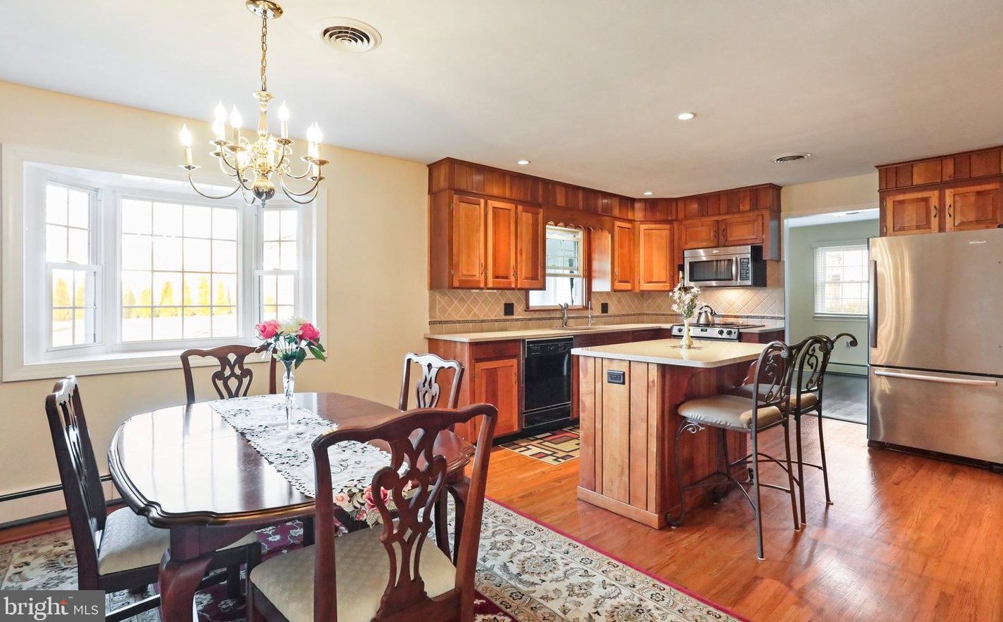 531 Mentzer Ave, Chambersburg PA  17201-1429 exterior