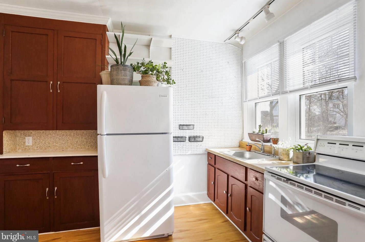 240 College Ave, Chambersburg PA  17201-1206 exterior