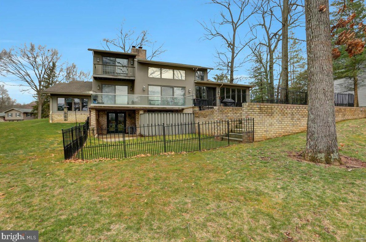 6566 Fairway Dr, Fayetteville PA  17222-9642 exterior