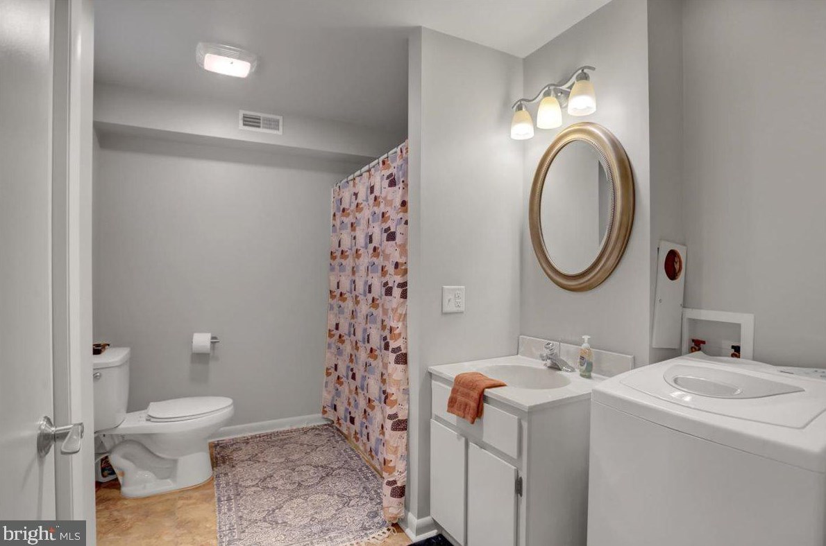 6566 Fairway Dr, Fayetteville PA  17222-9642 exterior