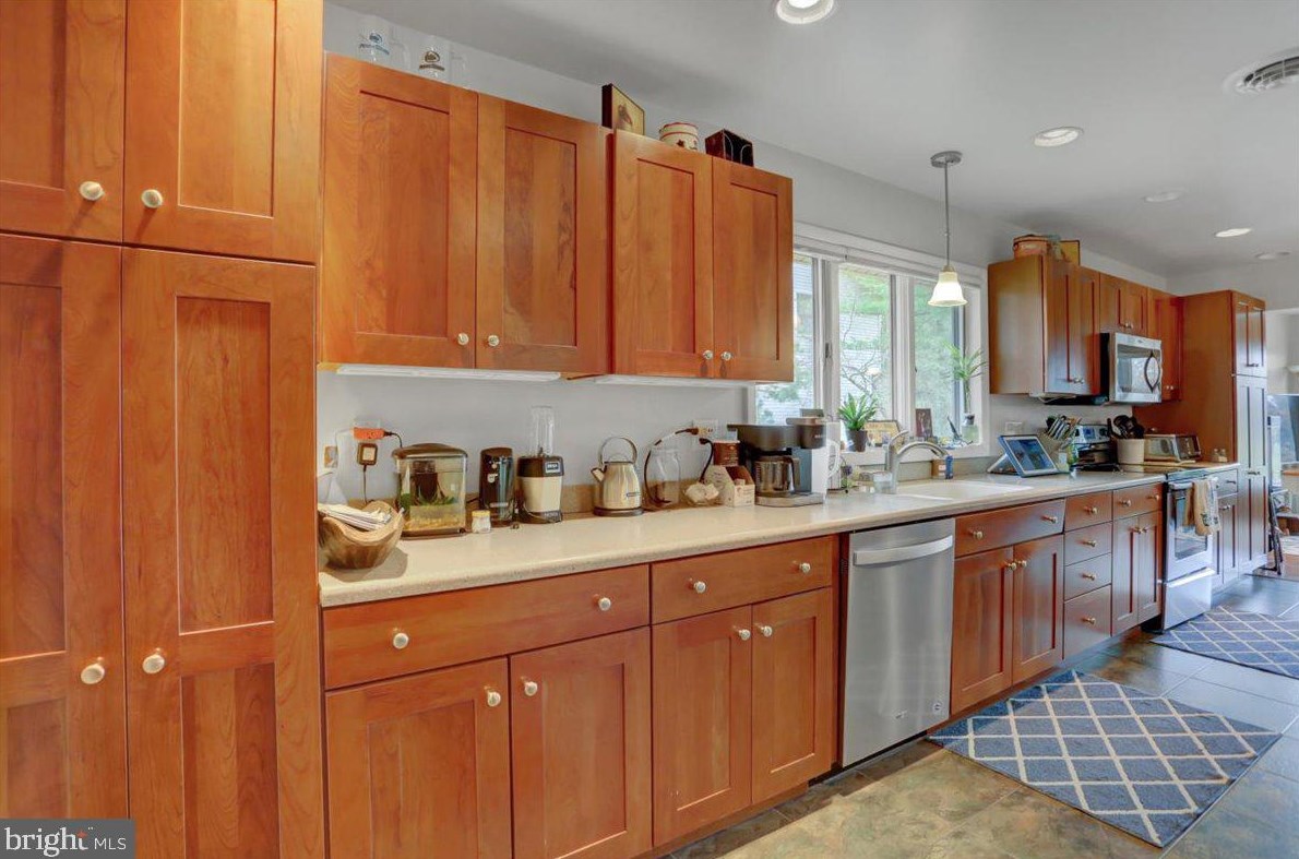 6566 Fairway Dr, Fayetteville PA  17222-9642 exterior