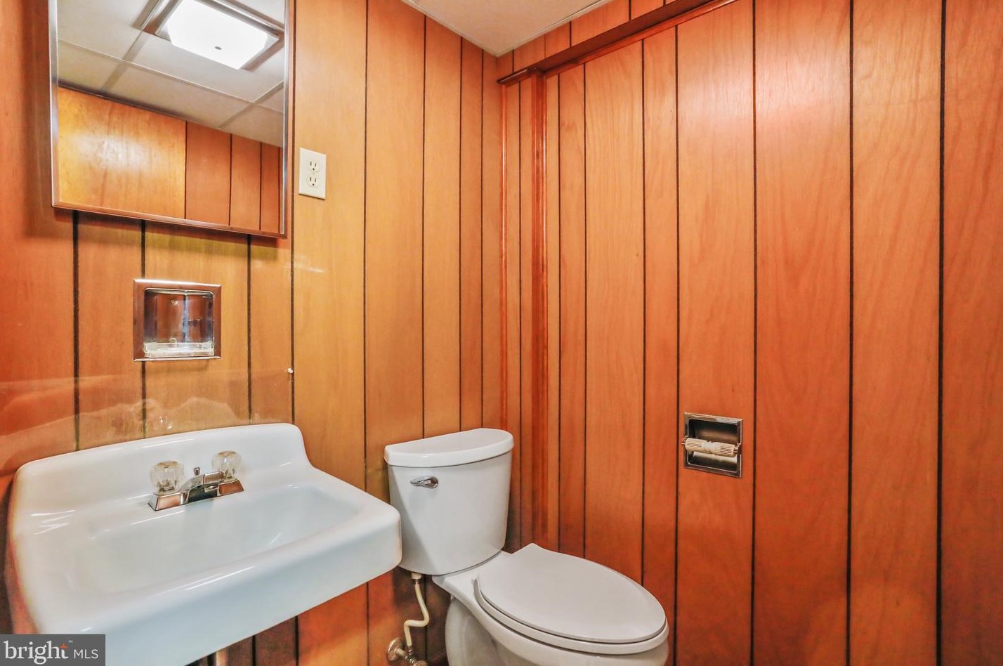 323 Commerce St, Roadside PA  17268-1101 exterior