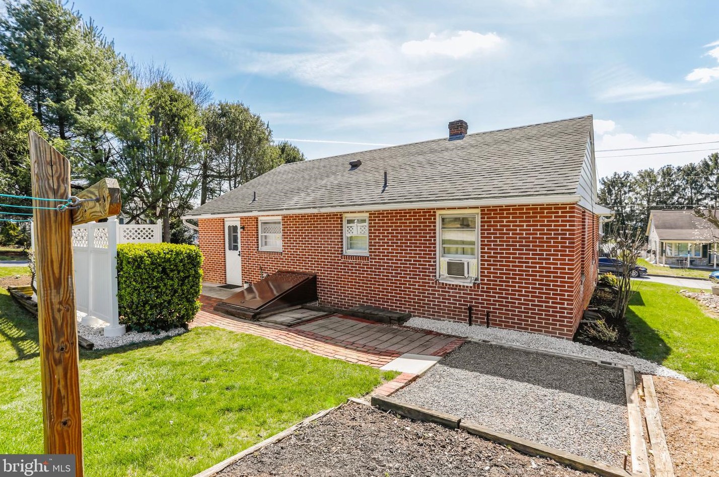 323 Commerce St, Roadside PA  17268-1101 exterior