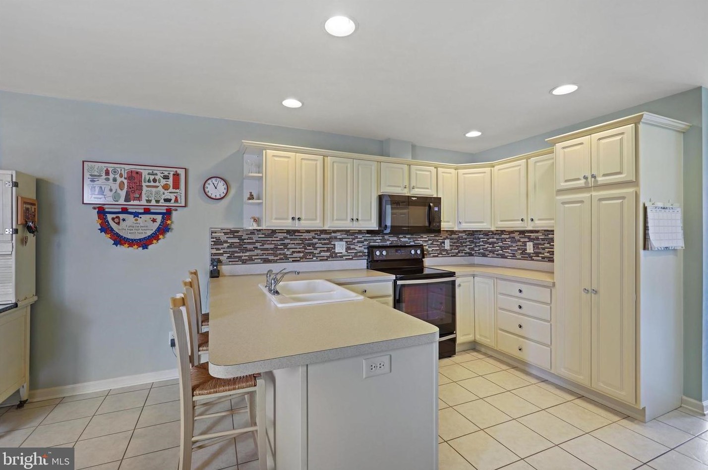 3846 Farmstead Dr, Fayetteville PA  17222-9252 exterior