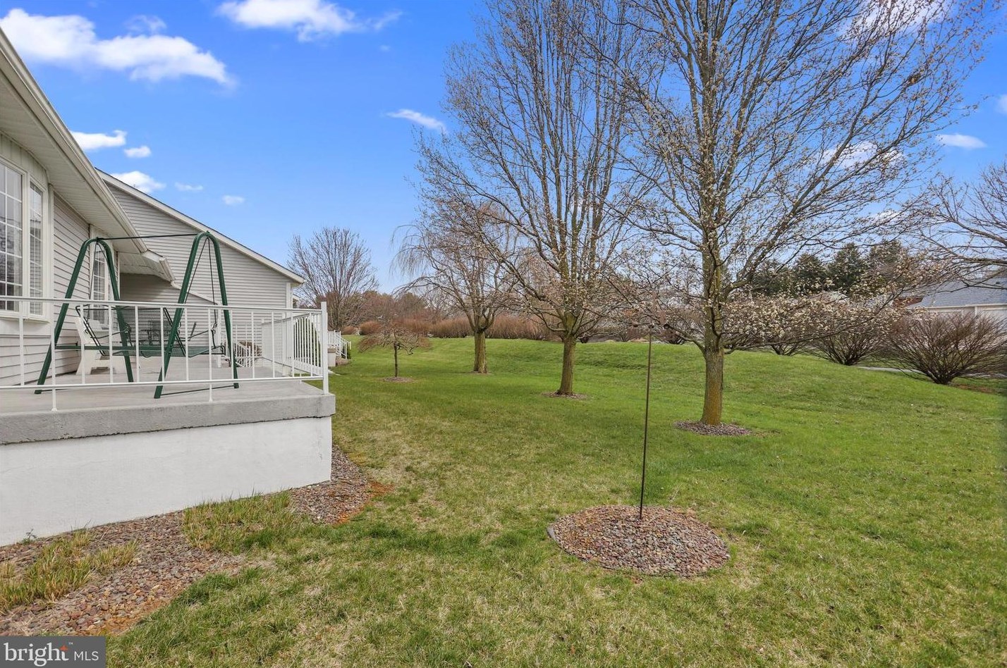 3846 Farmstead Dr, Fayetteville PA  17222-9252 exterior