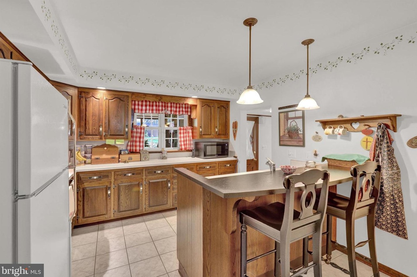 6445 Fairway Dr, Fayetteville PA  17222-9647 exterior