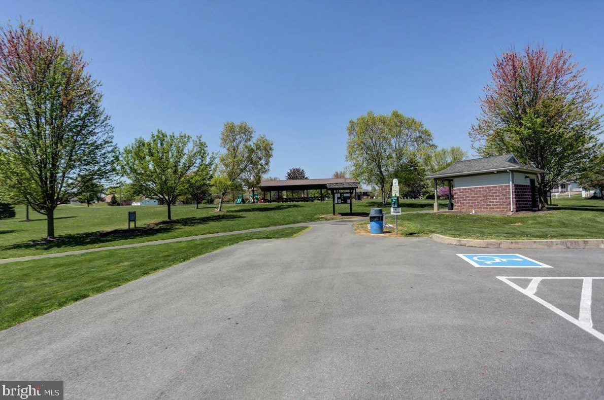 325 9th St, Roadside PA  17268-2125 exterior