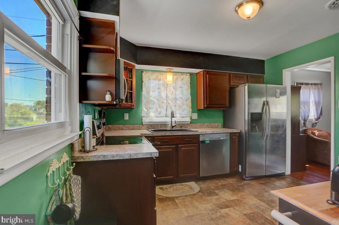 325 9th St, Roadside PA  17268-2125 exterior