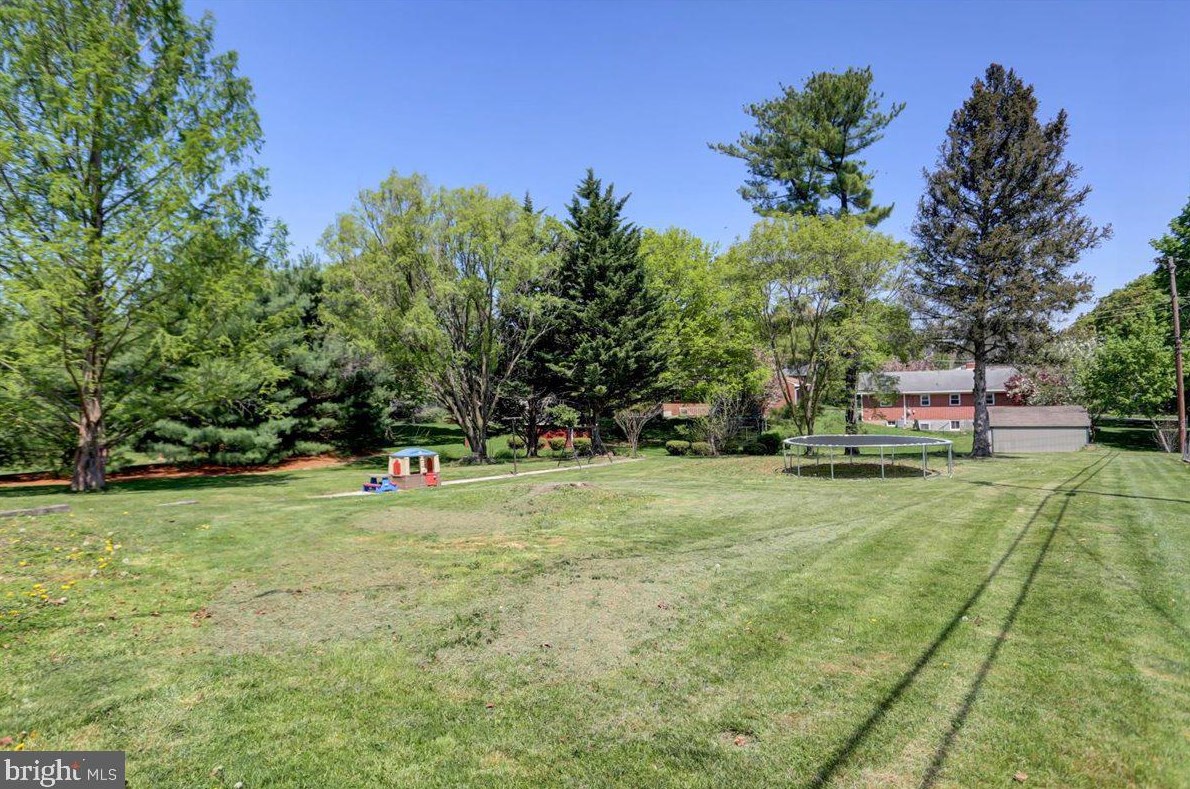 325 9th St, Roadside PA  17268-2125 exterior