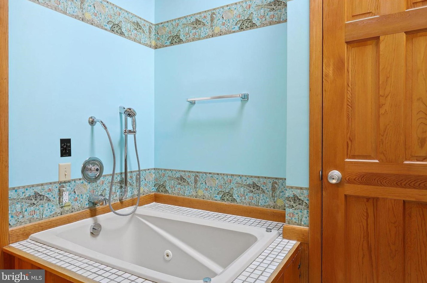 6102 Fairway Dr, Fayetteville PA  17222-9651 exterior