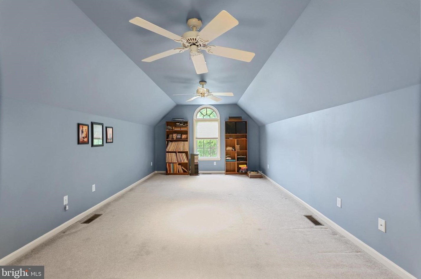 7087 Fairway Dr, Fayetteville PA  17222-9425 exterior