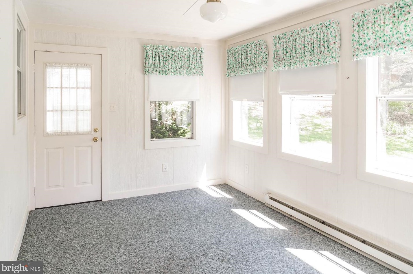 6106 Greenbriar Ln, Fayetteville PA  17222-9676 exterior