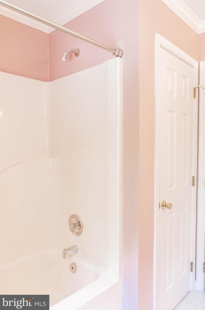 6106 Greenbriar Ln, Fayetteville PA  17222-9676 exterior