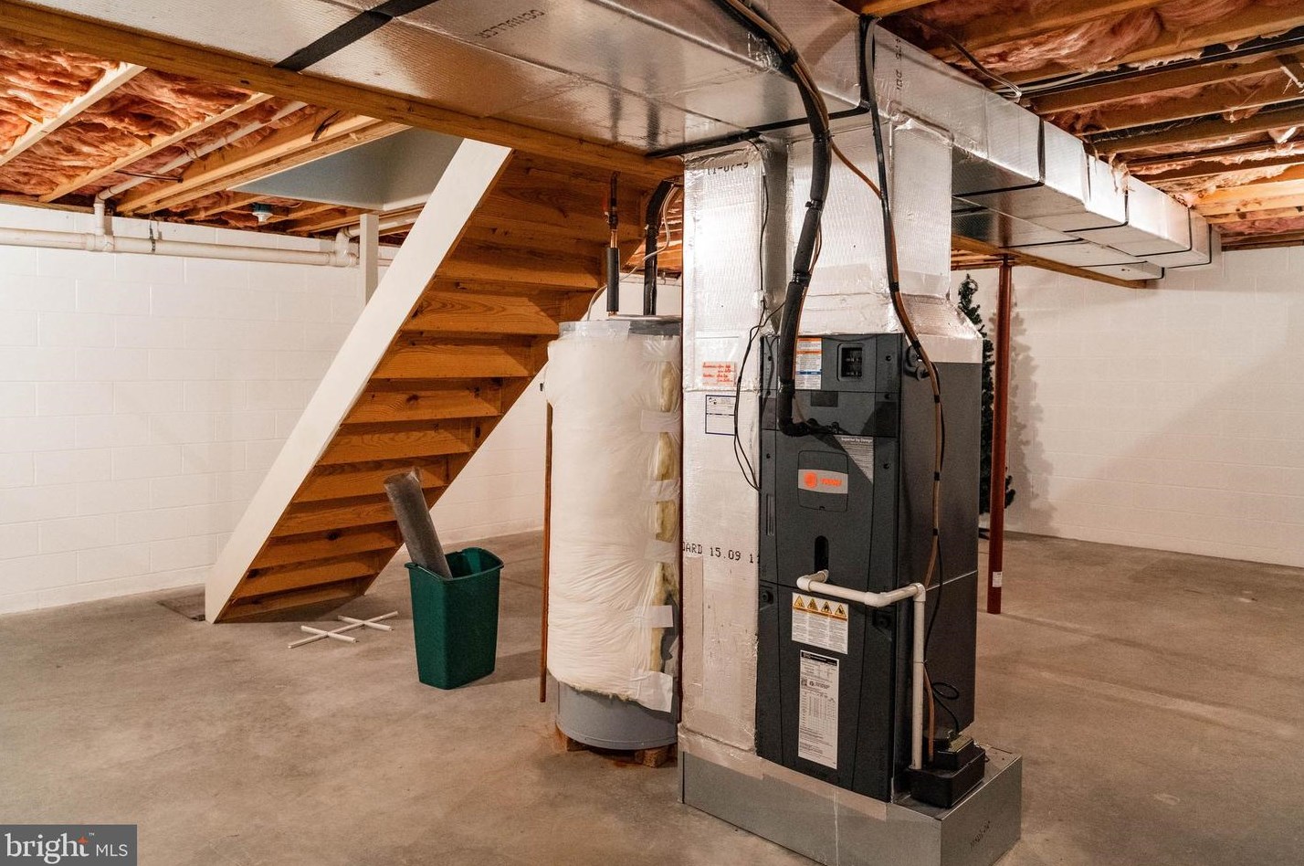 6106 Greenbriar Ln, Fayetteville PA  17222-9676 exterior