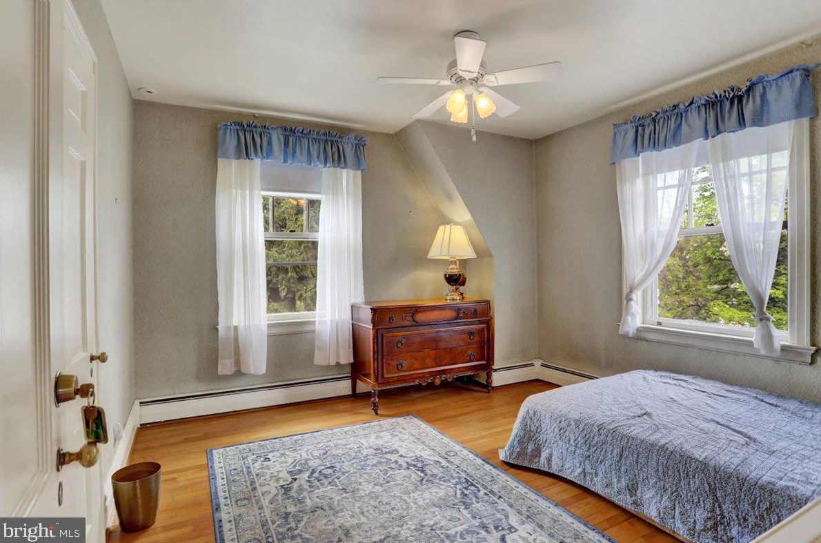 65 Norland Ave, Chambersburg PA  17201-1217 exterior