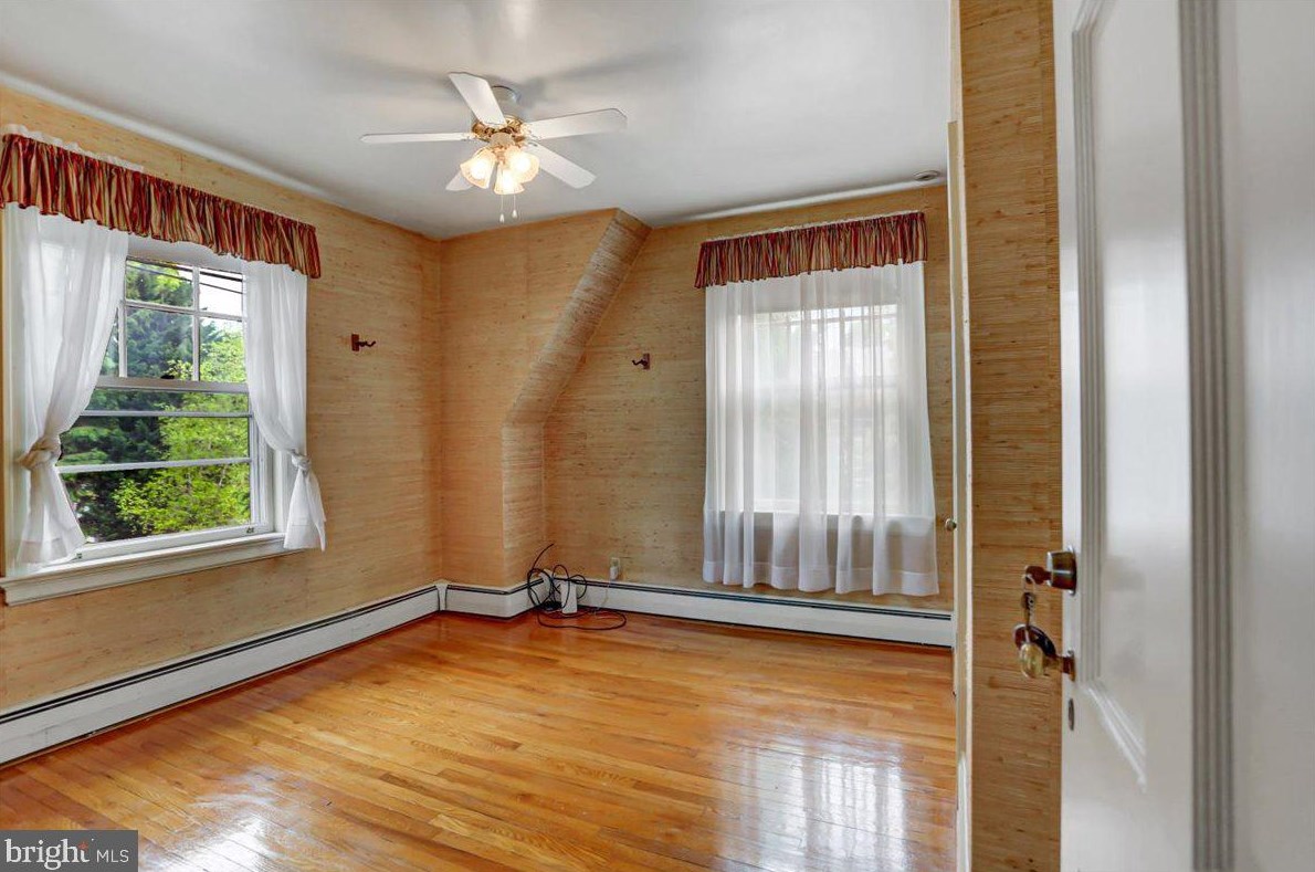 65 Norland Ave, Chambersburg PA  17201-1217 exterior