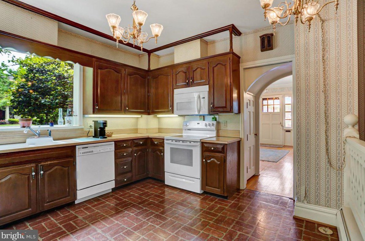 65 Norland Ave, Chambersburg PA  17201-1217 exterior