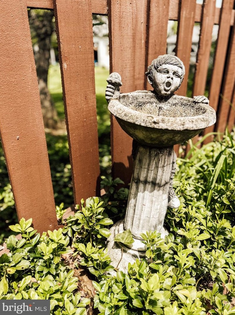 65 Norland Ave, Chambersburg PA  17201-1217 exterior