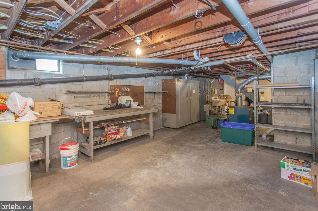 764 Floral Ave, Chambersburg PA  17201-2726 exterior