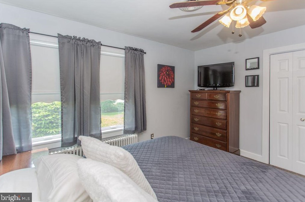 764 Floral Ave, Chambersburg PA  17201-2726 exterior