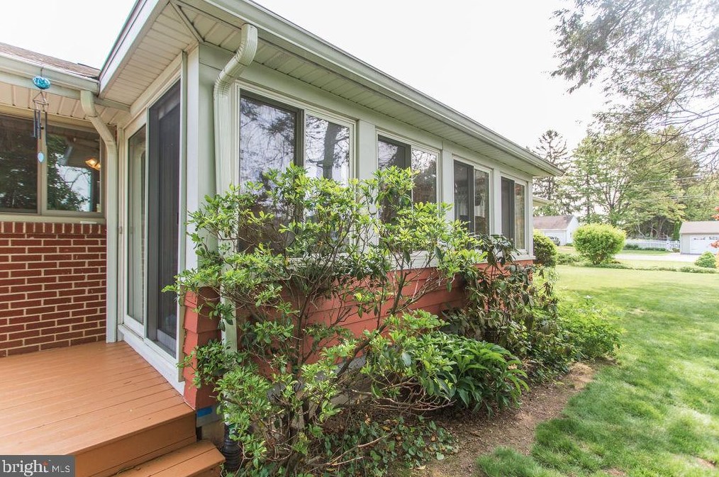 764 Floral Ave, Chambersburg PA  17201-2726 exterior