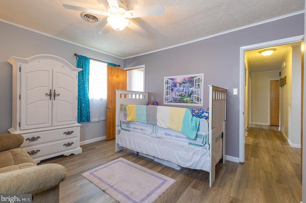 15 Jackson Dr, Chambersburg PA  17201-8962 exterior